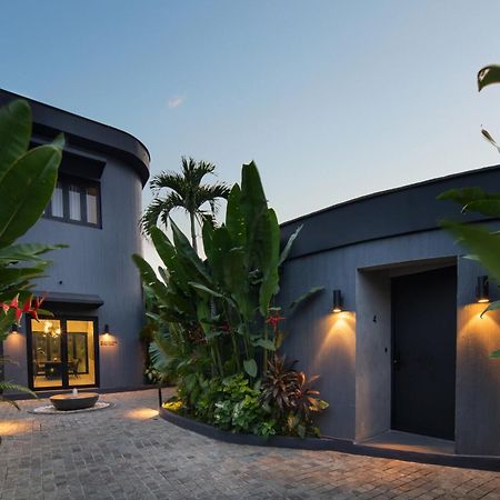 Je Ne Sais Quoi Seminyak Villa Ngoại thất bức ảnh