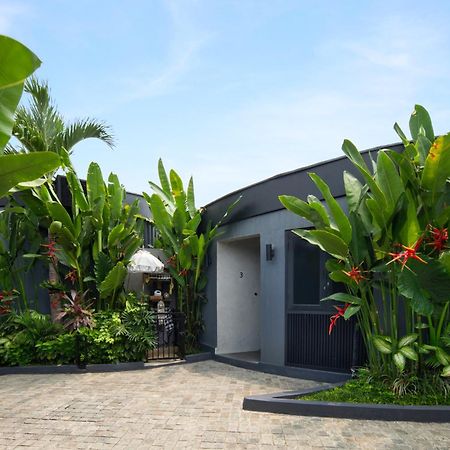 Je Ne Sais Quoi Seminyak Villa Ngoại thất bức ảnh